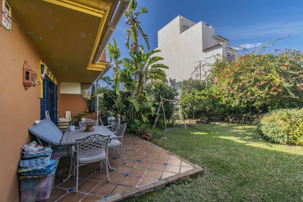 Townhouse te koop in Atalaya, Costa del Sol