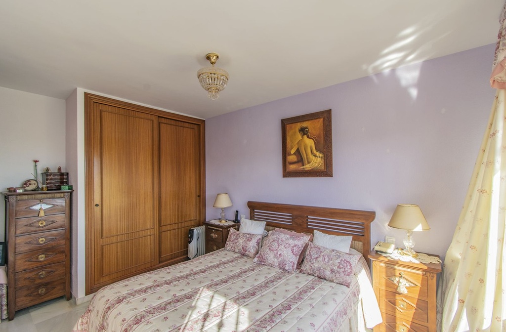 Townhouse te koop in Atalaya, Costa del Sol