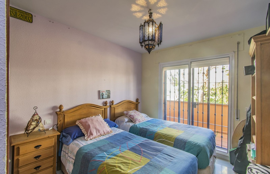 Townhouse te koop in Atalaya, Costa del Sol