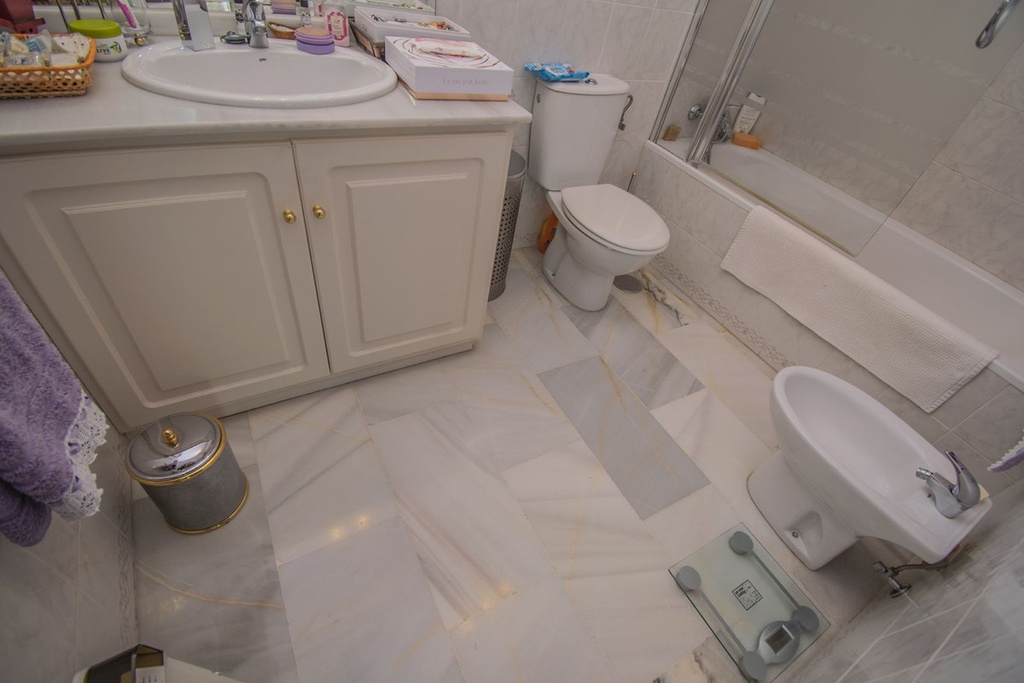 Townhouse te koop in Atalaya, Costa del Sol