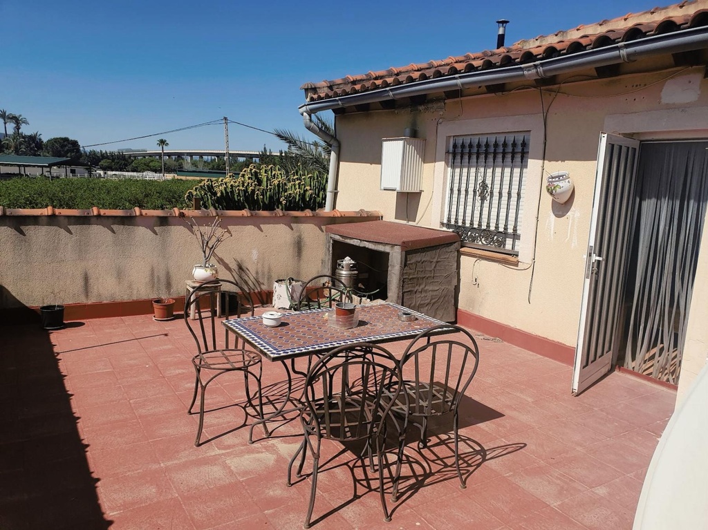 Vrijstaande villa te koop in Redován
