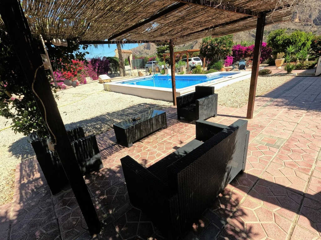 Vrijstaande villa te koop in Redován
