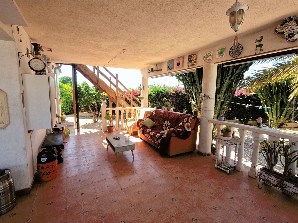 Vrijstaande villa te koop in Redován