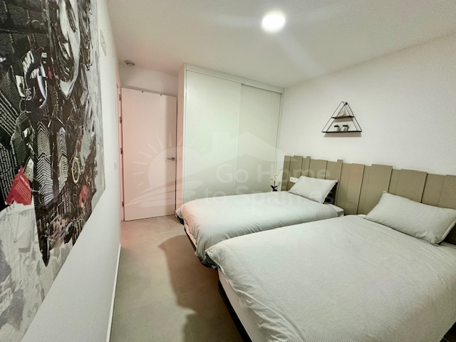 Villa vrijstaande met 5 slaapkamers en privé zwembad te koop in Benijófar